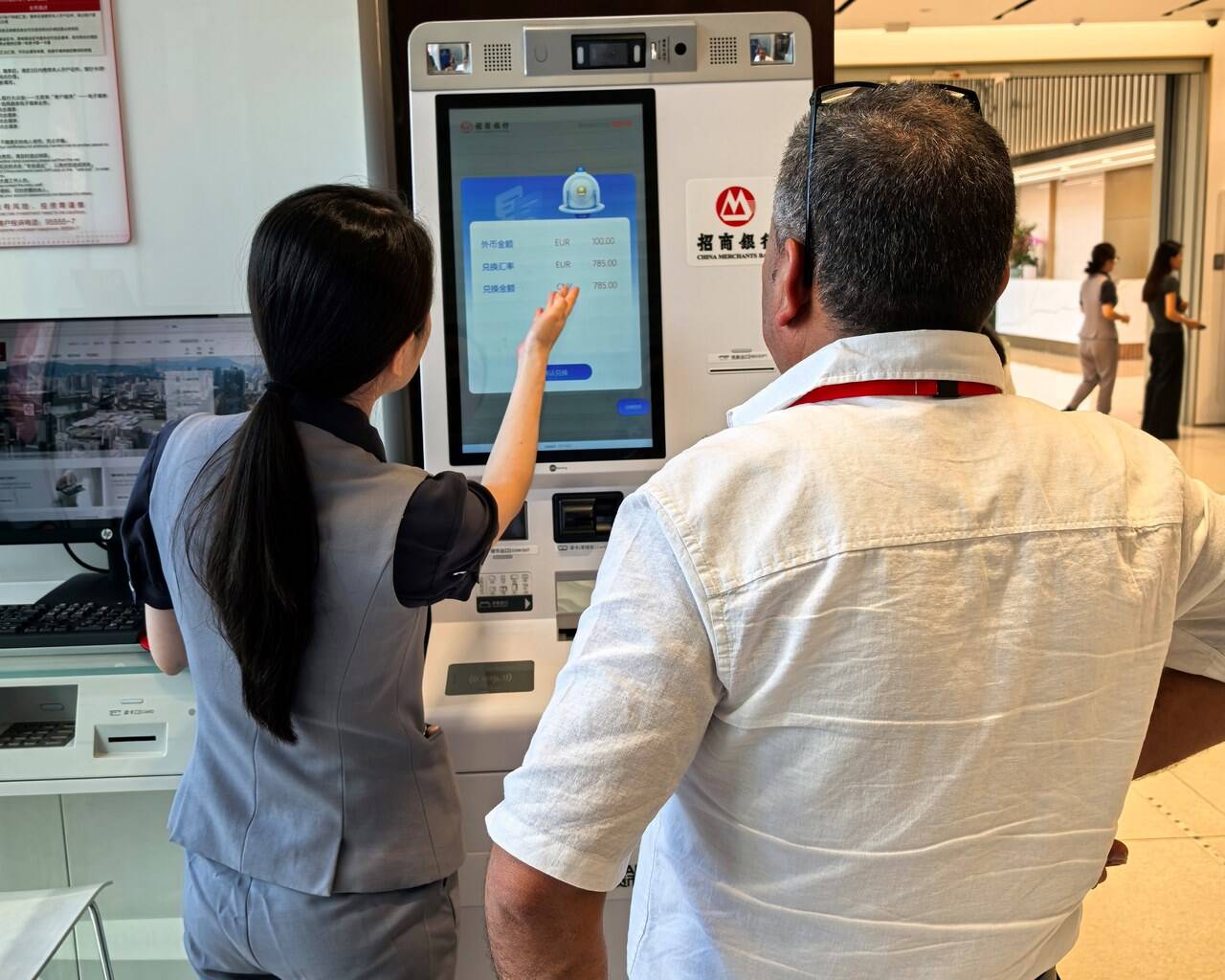 最新医保卡提取现金方法自助提款机方法分析(最方便真实的江山医疗保障卡怎么提取现金方法)